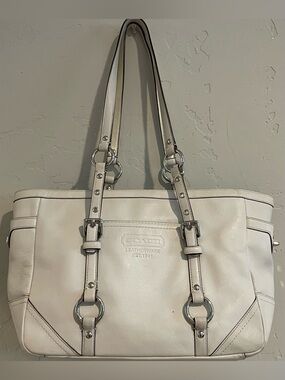 ♥️♥️ Coach Gallery East West Ivory Leather Tote Bag with Silver Hardware